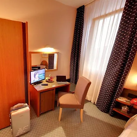 Hotel Rosa 3*