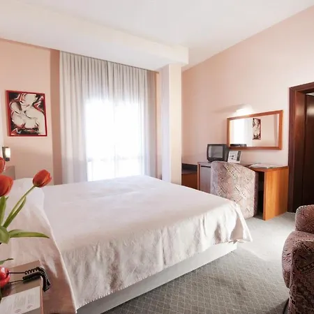Rosa Hotel 3*