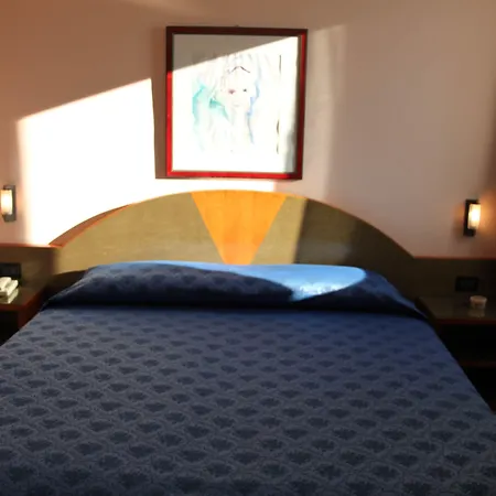 Hotel Rosa 3*