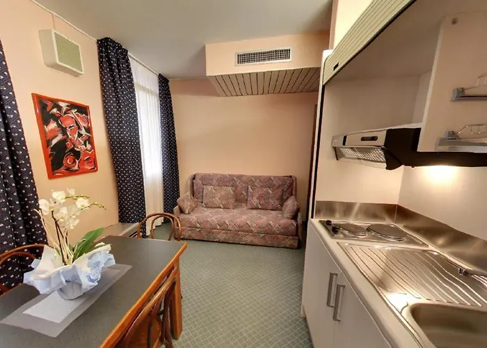 Rosa 3* أبانو تيرمي